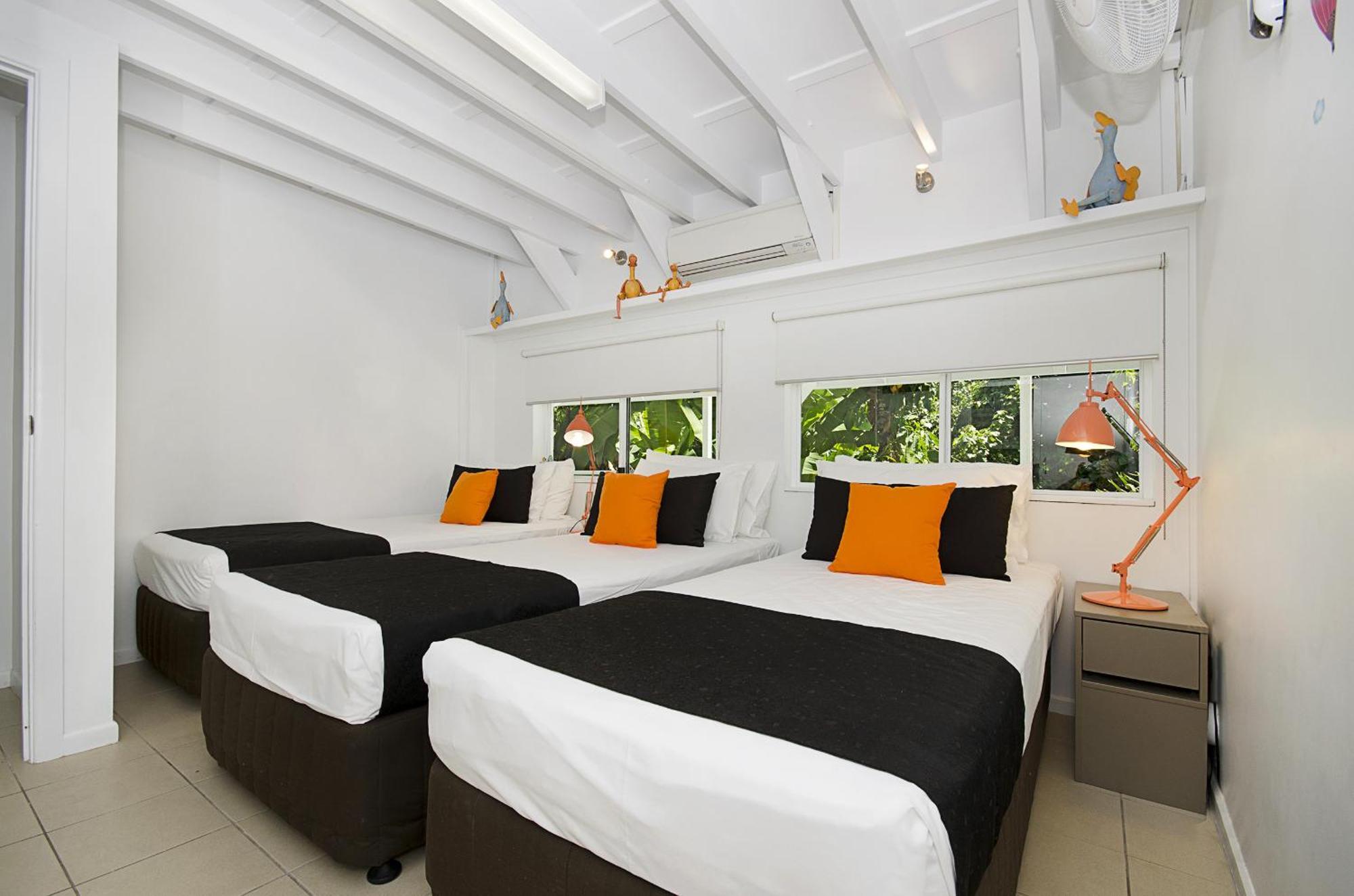 By The Sea Port Douglas Room photo